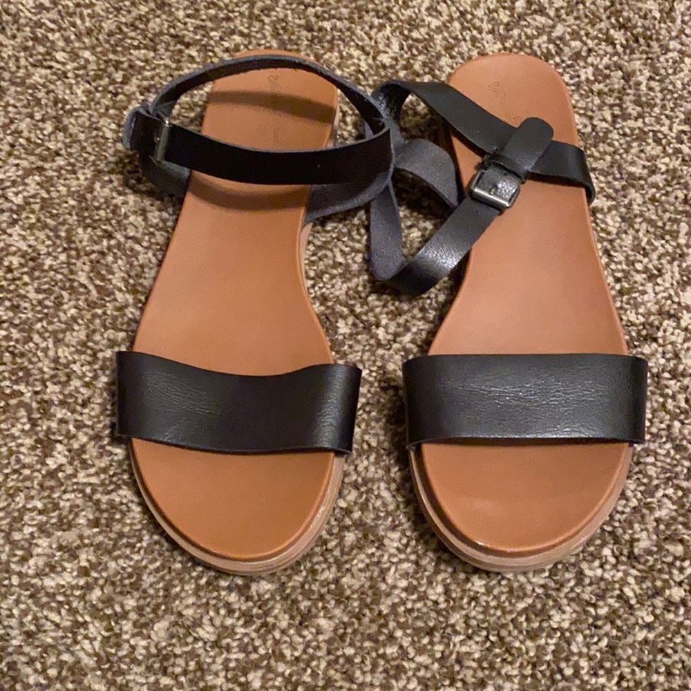 Women’s size 8.5 - good condition